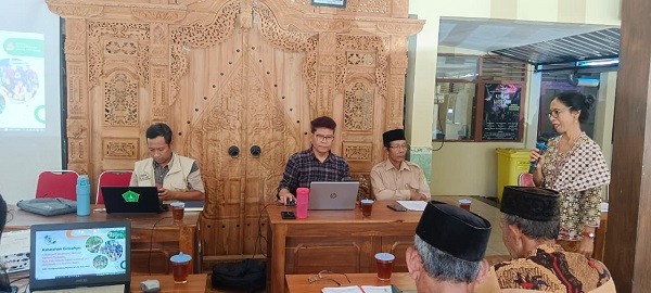  1 tahun  Yayasan Griya Jati Rasa. Program Asuh Pohon dan Gaji Karbon: dekolonisasi Ekonomi Hijau untuk Bumi yang Adil Refleksi Hari Bumi 